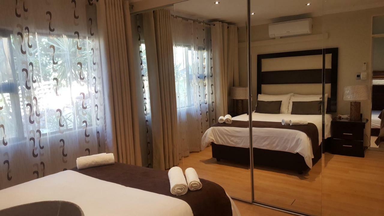 Villa Mikamora โจฮันเนสเบิร์ก ภายนอก รูปภาพ